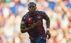 Barcelona gặp khó tài chính, cơ hội cho Arsenal ở thương vụ Eyong