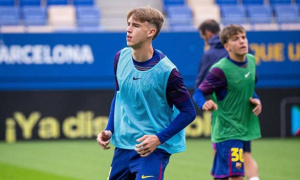 Barca giữ chân Marques, bất chấp sự quan tâm từ Ngoại hạng Anh