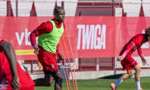 Pogba dính chấn thương mắt cá, hoãn ngày ra mắt Monaco