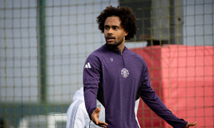 Man Utd cần bàn thắng, Zirkzee vẫn ngồi dự bị: Thông điệp rõ ràng từ Amorim