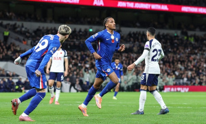 Ghi bàn cho Chelsea, Pedro vẫn đối mặt tranh cãi về sự ích kỷ