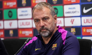 Hansi Flick xác nhận: Lewandowski, Olmo trở lại