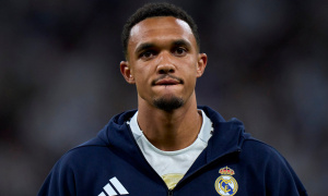 Trent Alexander-Arnold trở lại Anfield, thừa nhận cảm xúc lẫn lộn