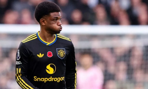 Chuyên gia khẳng định Man Utd quá may mắn, Amad đã phạm lỗi rõ ràng