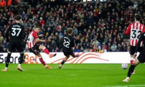 Xhaka 'mở tài khoản', Sunderland áp sát Liverpool trên BXH Ngoại hạng Anh