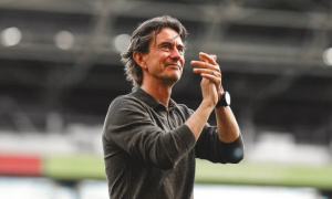 Tottenham thời Thomas Frank: Hai mặt trái ngược và nỗi ám ảnh sân nhà