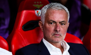 Mourinho đối diện nguy cơ bị Benfica sa thải