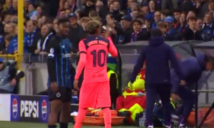 Lamine Yamal đáp trả CĐV Club Brugge bằng nụ hôn đầy thách thức