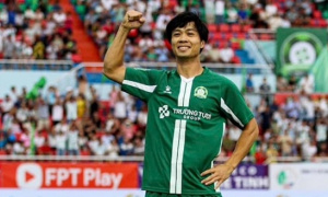 Công Phượng sang Singapore kiểm tra chấn thương