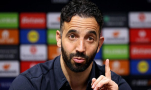 Ruben Amorim thừa nhận Man United vẫn khổ vì hàng thủ yếu kém