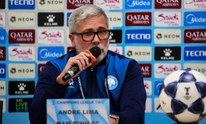 Thua Gamba Osaka, trợ lý Nam Định chỉ trích trọng tài