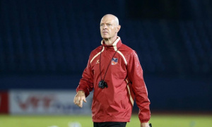 HLV Nepal Matt Ross từ chức sau hai trận thua Việt Nam