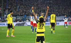 Dortmund đánh rơi chiến thắng phút 97 trên sân Hamburg