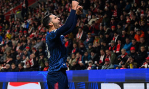 Arsenal thay ba vị trí, Merino vẫn lĩnh xướng hàng công