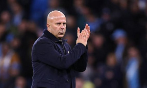 Thua Man City, Arne Slot thừa nhận Liverpool khó đua vô địch