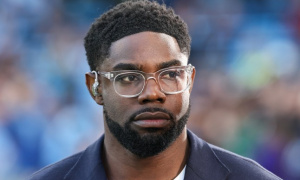 Micah Richards chỉ ra 2 thủ môn giỏi hơn David Raya