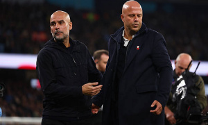 Ngày Guardiola chạm mốc vinh quang và Slot đối mặt thách thức cực đại