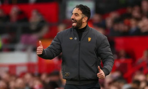 Không đá châu Âu, Gary Neville đòi hỏi Man United tranh top 4