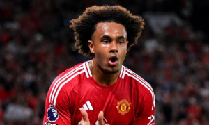 Everton nhập cuộc, cạnh tranh West Ham giành Zirkzee từ MU