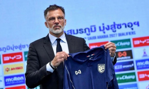Tân HLV Thái Lan phản hồi làn sóng tranh cãi của người hâm mộ