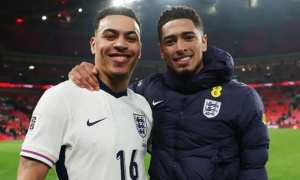 Tuchel đặt Rogers và Bellingham vào cuộc đua số mười