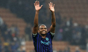 Inter Milan đã 'trúng độc đắc' với Manuel Akanji