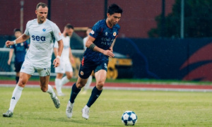 Văn Hậu đá chính, đeo băng đội trưởng ở trận giao hữu của CAHN