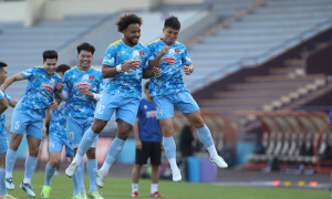 Xuân Son nhận lời chúc từ con trai Duy Mạnh trước trận gặp Lào