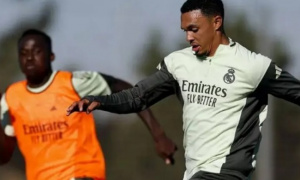 Alexander-Arnold 'sao chép' phương pháp từ Bellingham