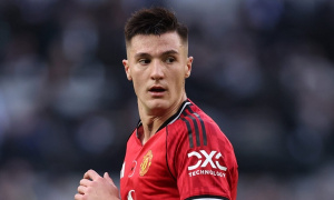 Sesko gây thất vọng, Man Utd có hối tiếc vì bỏ qua Mateta?