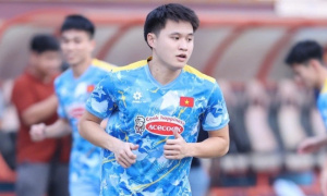 Gia Bảo bất ngờ, tưởng Tiến Linh trêu khi báo tin lên tuyển