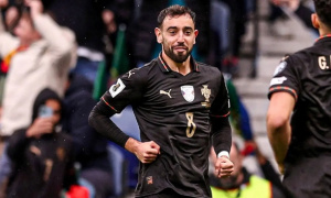 Bruno Fernandes lập hat-trick khi được 'giải phóng' ở Bồ Đào Nha