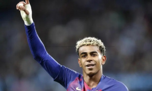 Camp Nou sắp sáng đèn và nỗi niềm của Lamine Yamal