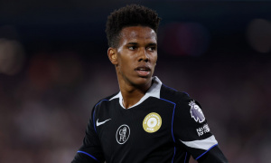 Deeney ví Estevao với Neymar nhưng cảnh báo vấn đề ở Chelsea