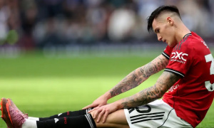 Huyền thoại Ngoại hạng Anh chê Sesko 'trông như cầu thủ học viện'