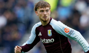 Liverpool cân nhắc gọi lại Harvey Elliott sau thời gian ảm đạm tại Aston Villa