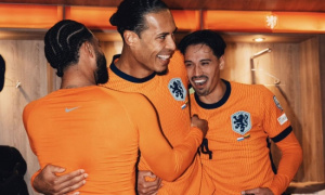 Van Dijk lập kỷ lục đội trưởng Hà Lan, có khả năng chia tay đội tuyển