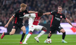 Man United quyết đấu Newcastle, tranh giành tài năng 17 tuổi của Ajax