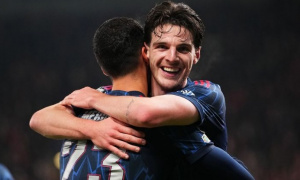 Declan Rice gây ấn tượng mạnh, được ca ngợi là thủ lĩnh bẩm sinh