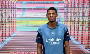 Mosquera giúp Arsenal tự tin vượt khó khi thiếu Gabriel