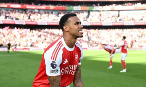 Gabriel đối mặt nguy cơ vắng mặt đến 2026, Arsenal lao đao