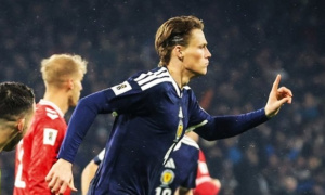 Chuyển nhượng sáng 21/11: Arsenal xem xét chiêu mộ McTominay; MU đối mặt 2 đối thủ nặng ký ở vụ Elliot Anderson