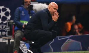 Liverpool đau đầu với bài toán hậu vệ phải