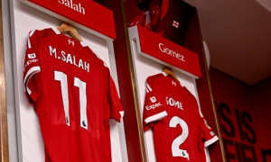 Salah đạt 300 trận cho Liverpool, tương lai vẫn bị đặt dấu hỏi