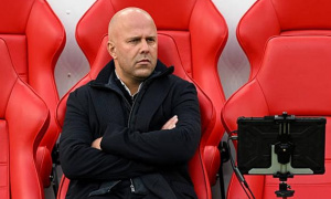 Liverpool và Arne Slot trả giá vì những toan tính sai lầm