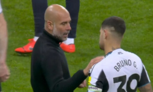 Alan Shearer chỉ trích Pep: Vấn đề của Man City nằm ở phòng ngự, không phải VAR