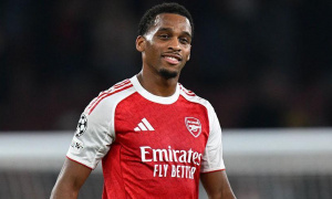 Deeney khen Arsenal nhưng chỉ Timber đạt chuẩn đội hình Invincibles