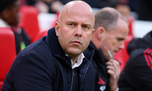 'Vốn liếng' của Arne Slot sắp cạn