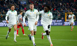 Ferguson ghi bàn đầu tiên tại Serie A, giúp Roma dẫn đầu BXH