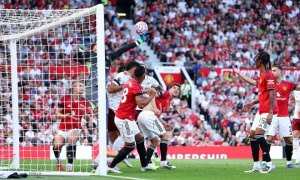 Vùng 16m50 và 5m50: Cầu thủ được làm gì, thủ môn có quyền gì?